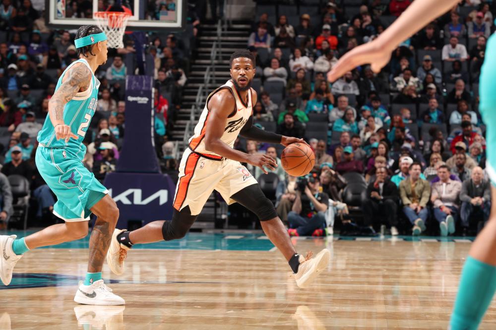 着深厚感情 着深厚感情