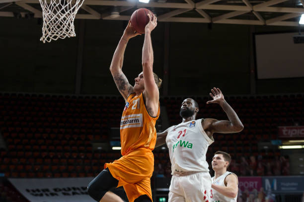 中的潜力 中的潜力