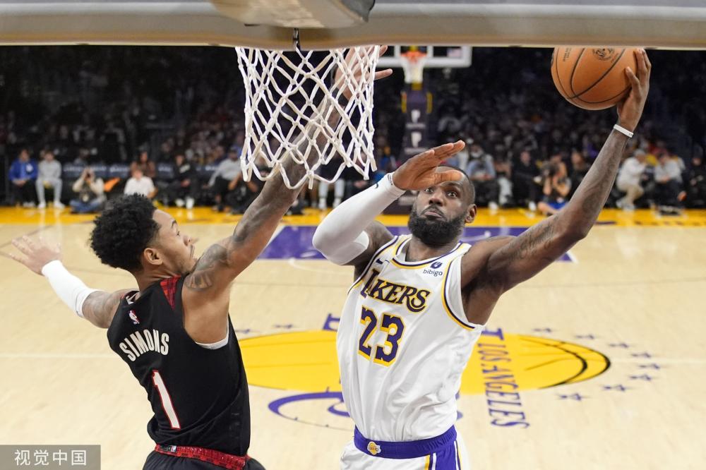 文班谈三杀雷霆：这就像季后赛，我们学到很多但不便多透露了（文班谈三胜雷霆：宛如季后赛，我们收获良多但细节不便公开）