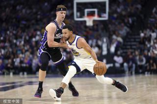 复出在即！利物浦社媒晒弗林篷恢复训练照，此前球员诊断腿筋受伤